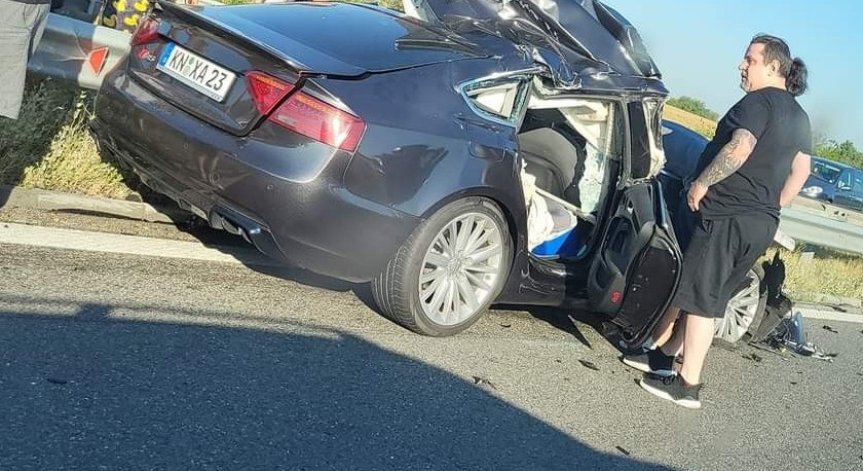 Пътниците не са пострадали.