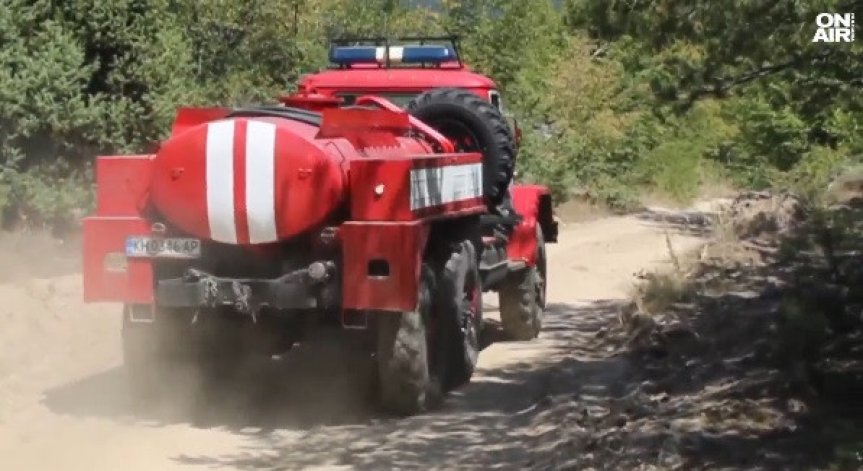 Справиха се с огъня в Кресненското дефиле.