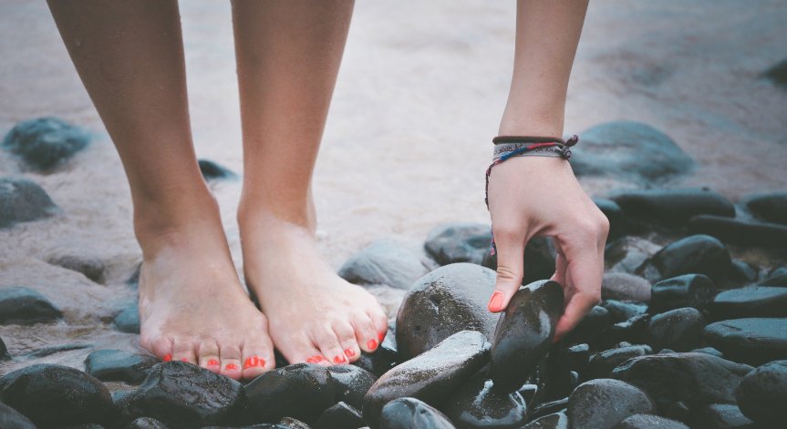 Как да си направим домашен ексфолиант за хубави крака през лятото?