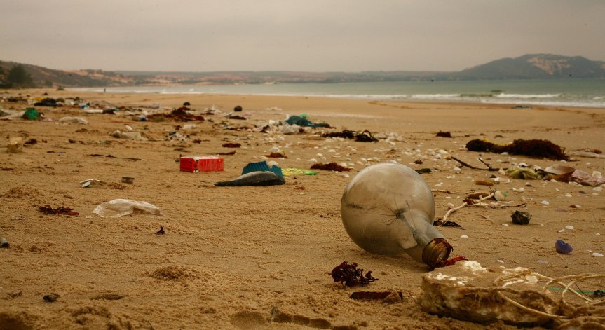 Руски космонавт: От космоса се вижда океанският остров от пластмаса