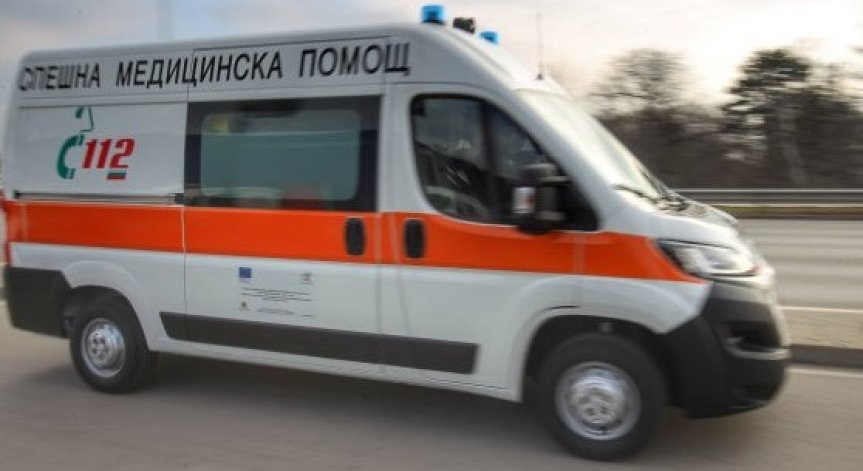 10 нелегални мигранти пострадаха в катастрофа край Ямбол, сред тях и деца