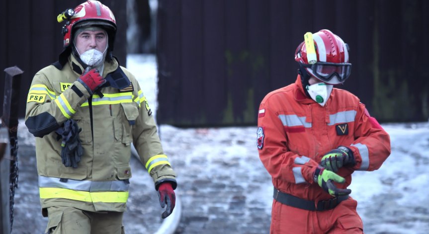 Четирима загинали и 7 изчезнали след експлозии в мина в Полша