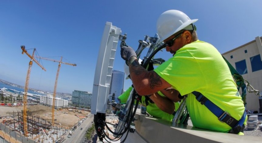 Администрацията на Тръмп иска забрана на китайските 5G технологии