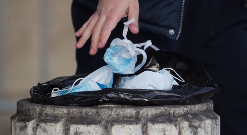 Високата заболеваемост от Ковид-19 принуди Габрово да върне маските