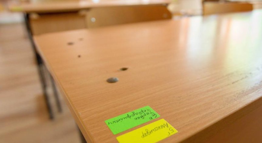 Започва присъственото обучение за учениците от 6, 9 и 12 клас