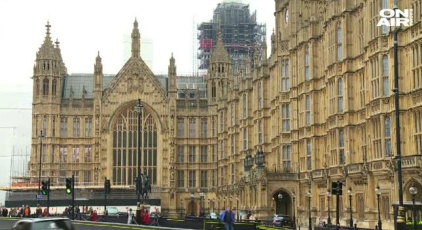 Улиците на Лондон се напълниха с протестиращи срещу Brexit