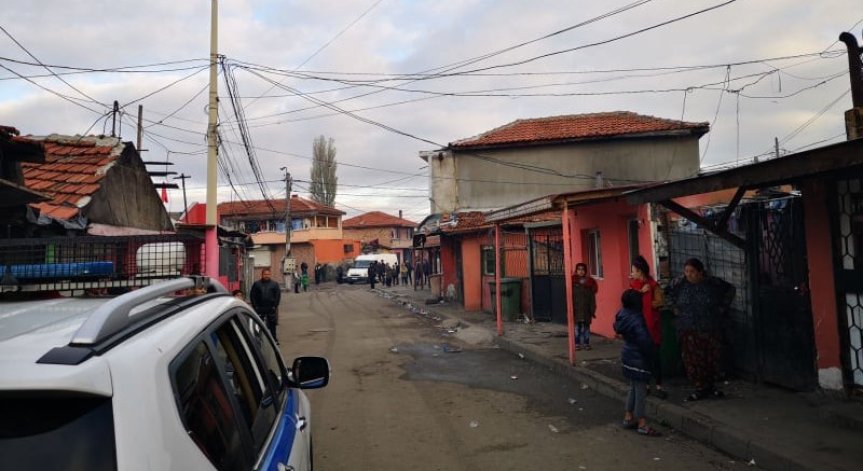 Задържаха двама бургазлии за купуване на гласове