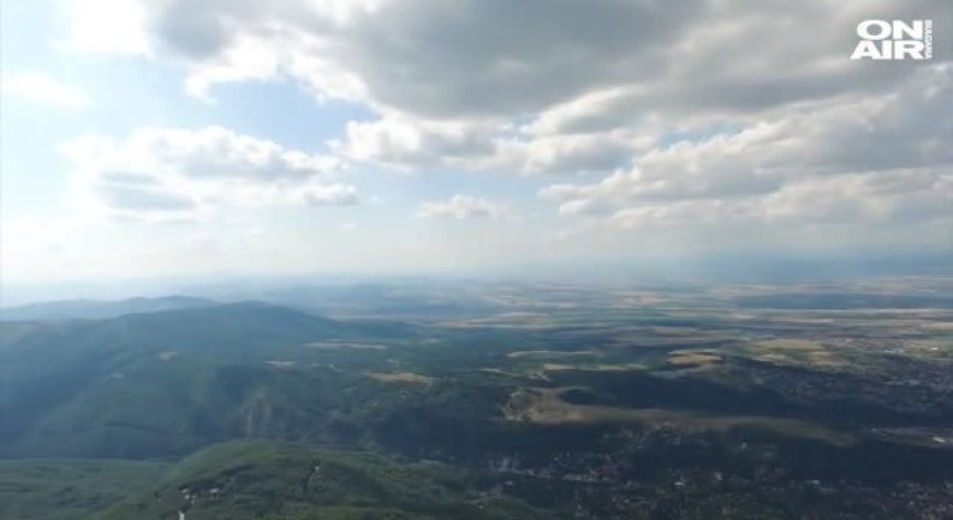 Падналият парапланерист се оказа и късметлия - в добро състояние е