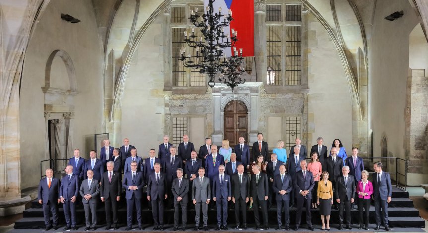 ЕС обсъжда въвеждане на праг на цените на газа и допълнителна помощ за Украйна