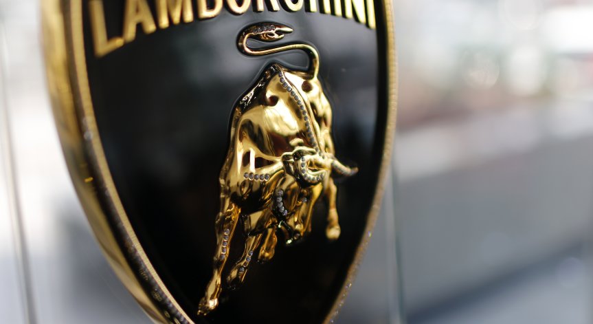 Lamborghini представя луксозен джип до 2017 г.