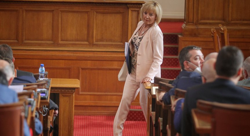 Божанков скочи на Манолова: Тя е рецидивист в кражбата на законопроекти на БСП