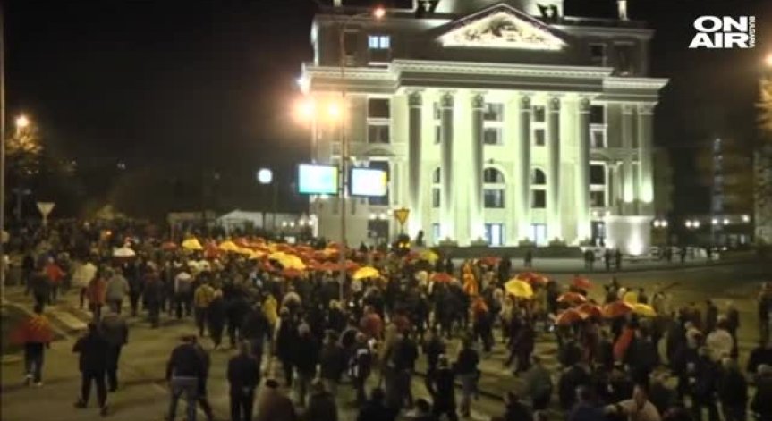 Политическата криза в Македония се задълбочава 
