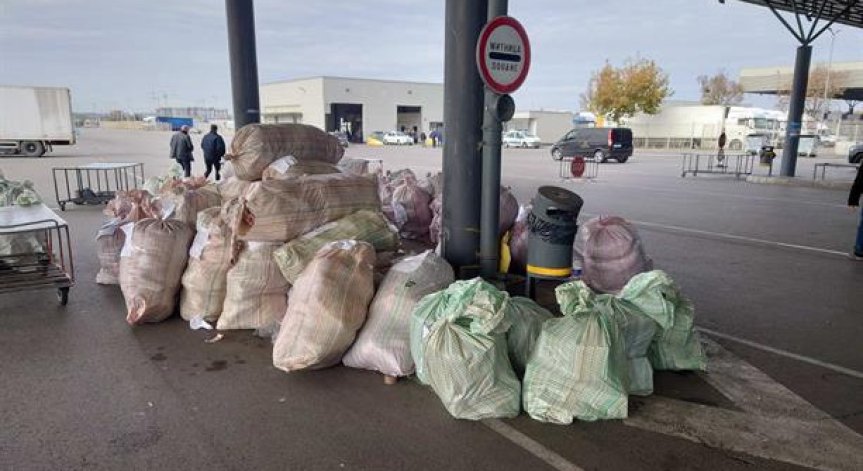 Дрехи, парфюми, цигари: МВР с подробности за контрабандата от Турция