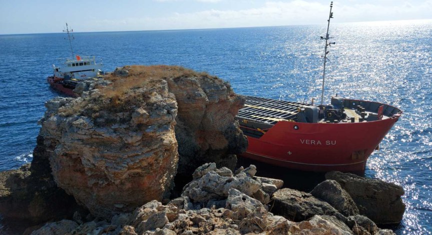 Разпитват екипажа на 