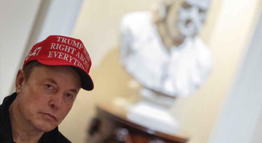 Бащата на Илън Мъск даде откровено интервю.