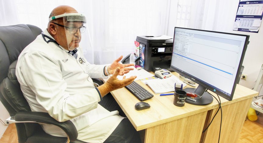 Възобновяват телефонната линия за лекарски консултации за Ковид-19