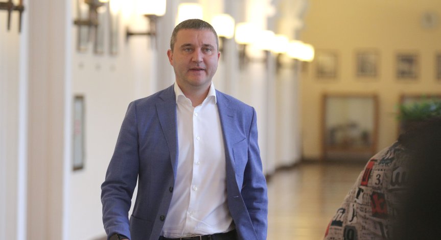 Полицията разпитва бившия финансов министър Владислав Горанов