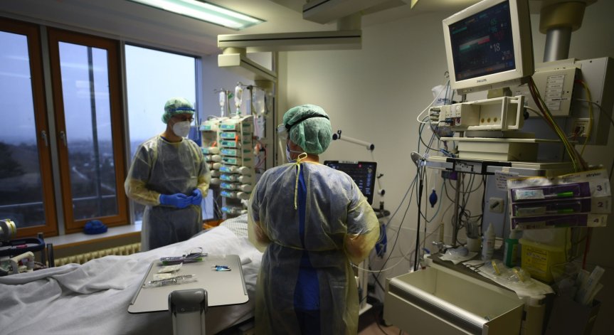 За денонощието: 832 новозаразени и 97 жертви на Ковид-19