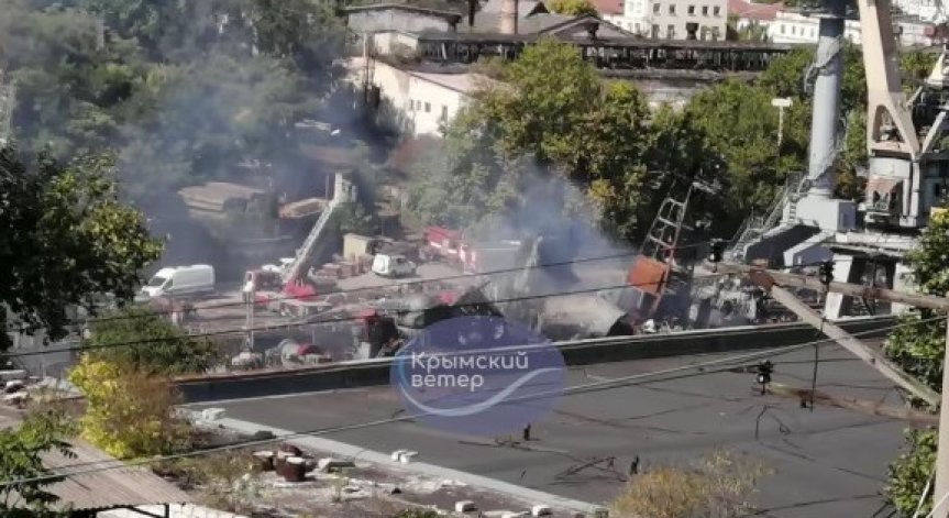 Унищожен отвън и отвътре? Първа снимка след атаката срещу руския кораб 