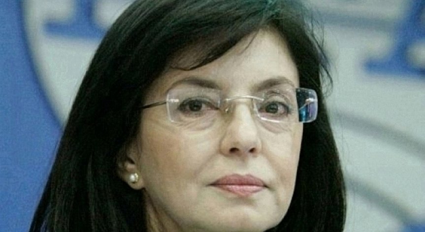 Кунева призова да не се реагира с паника на нелеката международна обстановка
