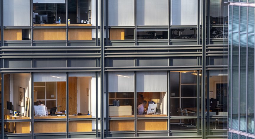 Ръстът на заплатите не решава проблема с кадрите, ще ги внасяме от чужбина