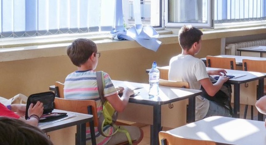 Никой няма да принуждава децата да следват определена религия.