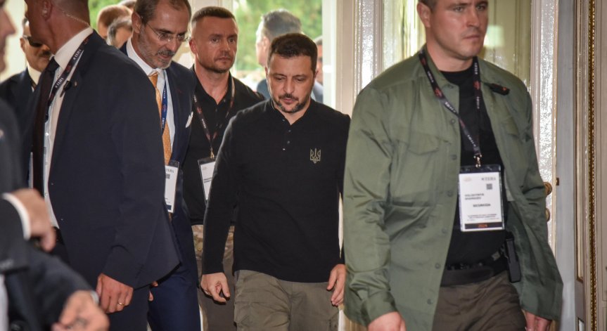 Споразумение с МВФ може да осигури милиони на Украйна.