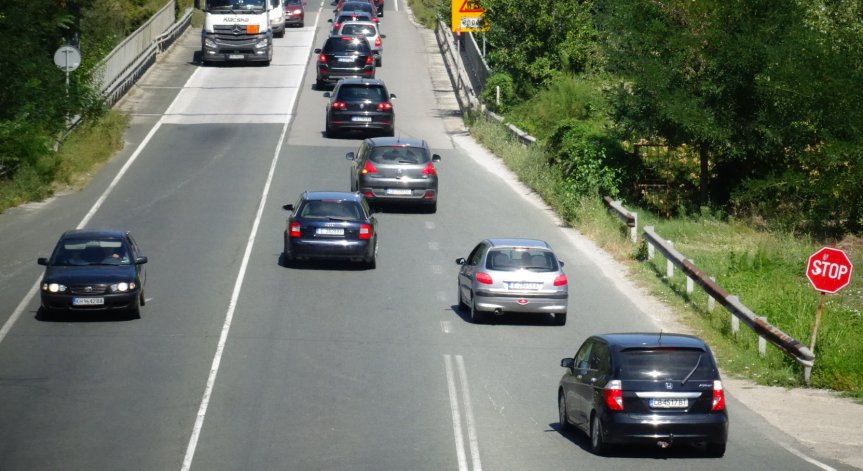 Нови ограничения налага Гърция по границите си заради пандемията