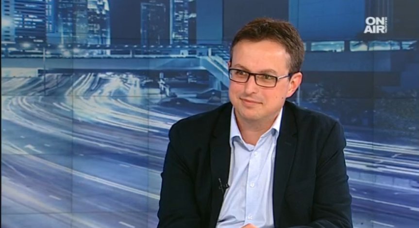 САЩ и ЕС спират търговската война… Засега, изтъкна анализатор