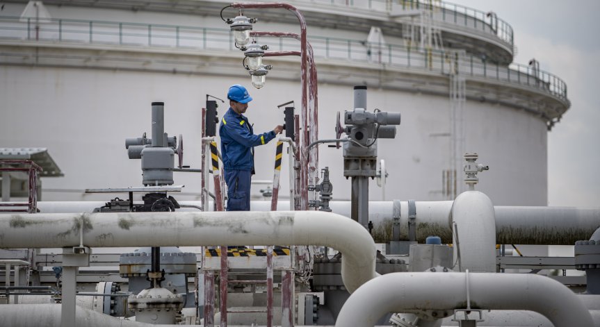 Украйна удвоява таксите за транзит на руския петрол