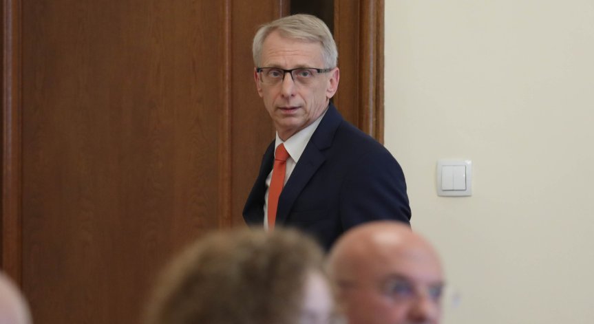 Денков попита 
