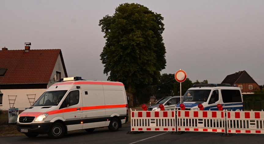 Масово сбиване в Германия вдигна полицията на крак, пострадаха и униформени