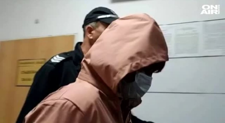 Съдът остави в ареста психиатърката измамничка