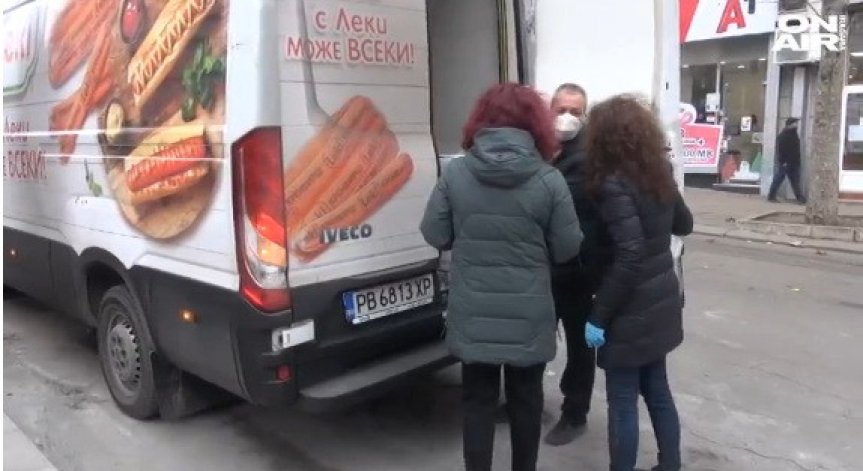 Фирмата на бусовете за колбаси: Хуморът е неуместен