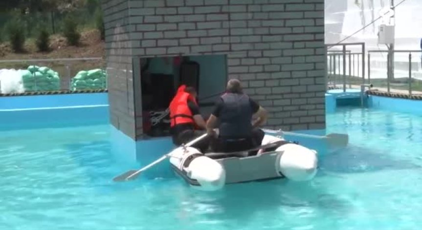 3 хил. ученици и десетки възрастни са преминали обучение за справяне с бедствия