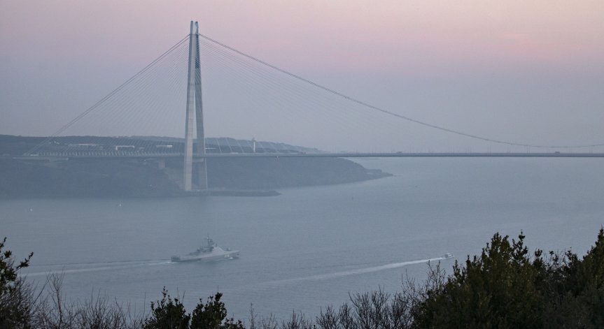 Турция няма да пусне през Босфора и Дарданелите два британски миночистача към Украйна