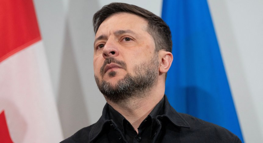 Зеленски поиска от Радата удължаване на военното положение в Украйна