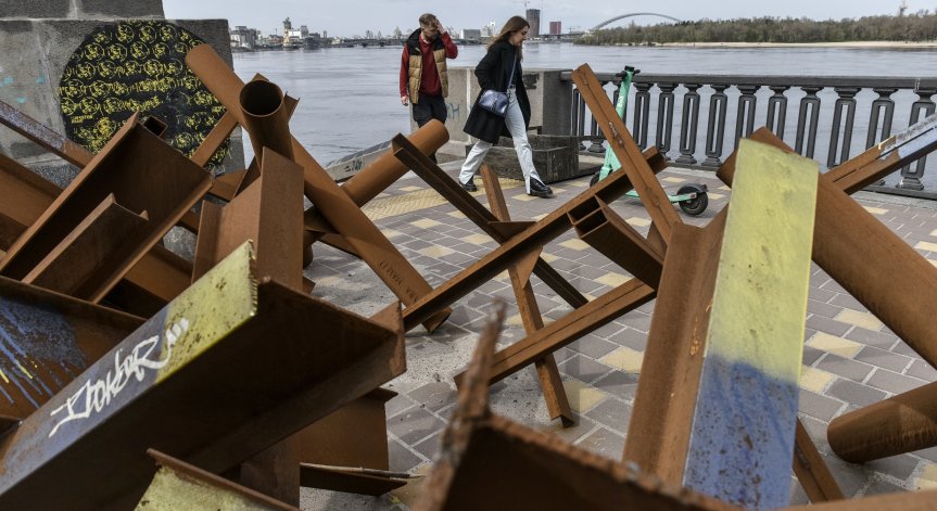 Украйна обяви въздушна тревога, ракети удариха Запорожие