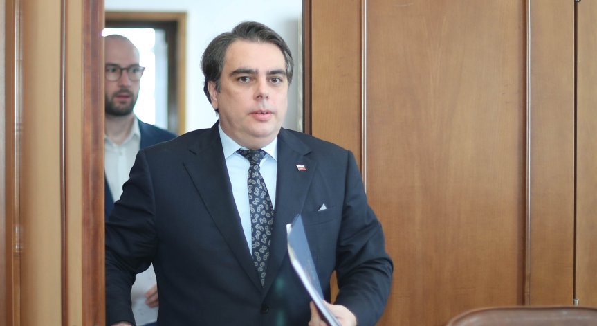 Асен Василев: Повишението на доходите и пенсиите е с 11%