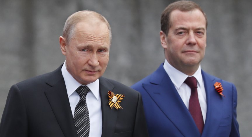 Медведев: Москва ще реагира сурово на безсмислено изгонените руски дипломати