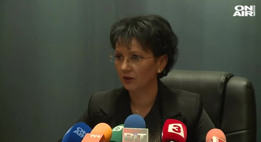 Арнаудова: Намаленият нальот на летците е довел ВВС до колапс