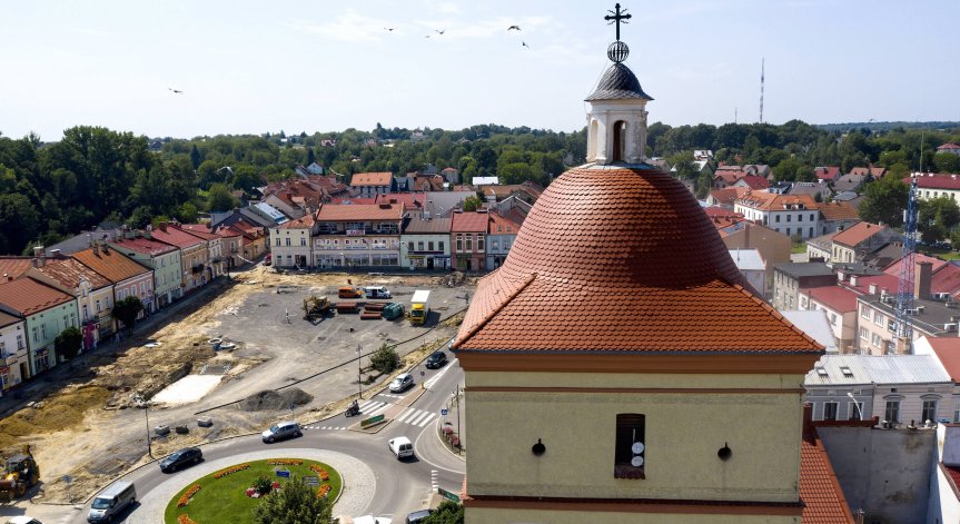 Полша изпада в рецесия за първи път от падането на комунизма