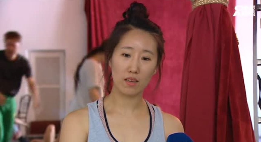 В ритъма на лятото с Лий Джънг Ин и Стефания Георгиева