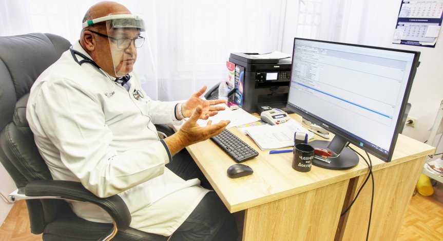 Лекарите вече могат да издават е-направления за безплатни антигенни тестове