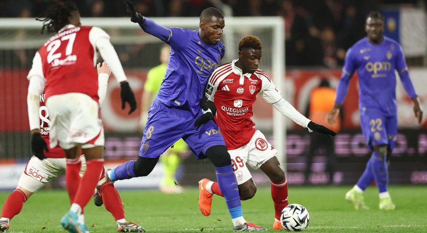 Погба не помогна на 