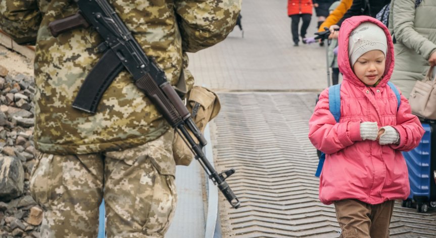 Уволниха руски водещ след призив: Удавете и изгорете украинските деца