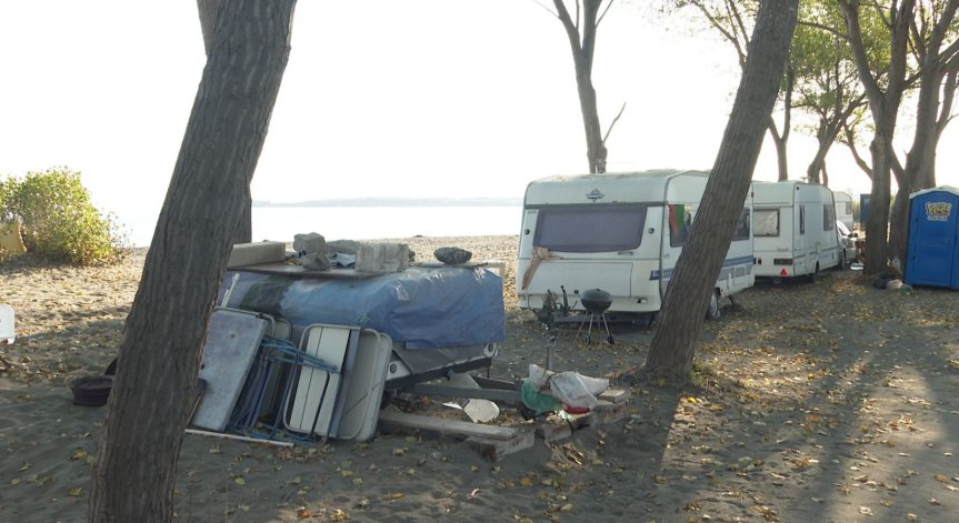 Масови проверки за нерегламентирано разположените каравани