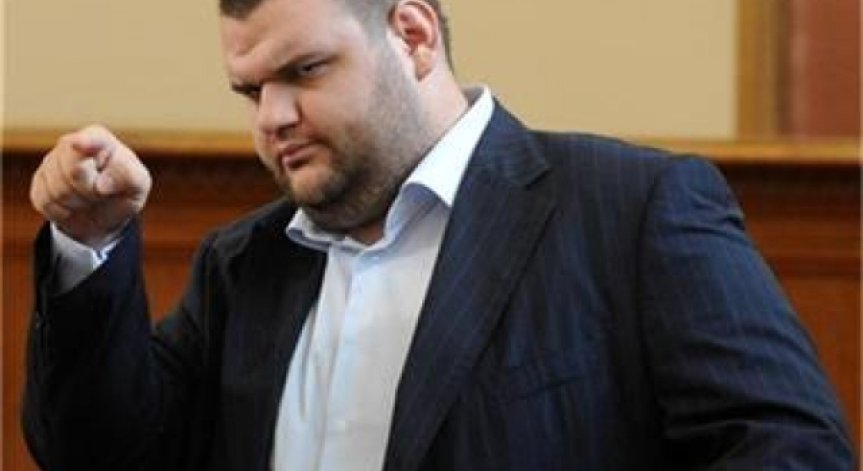 НАП проверява фирмите на Пеевски