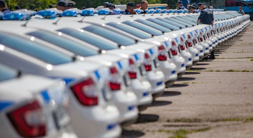 Мащабна спецакция в ромската махала в Самоков след нападението над полицаи