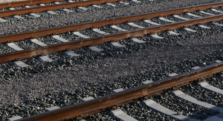 Влак блъсна мъж в Горнооряховско, не се отместил след подаден сигнал от машиниста